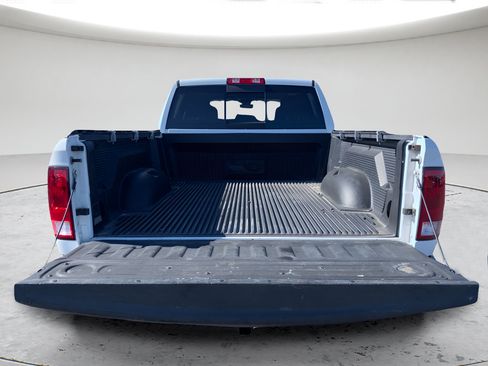 Used 2019 RAM 1500 Classic SLT AWD/4WD image 15