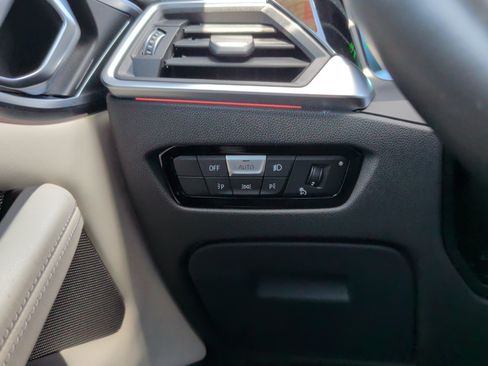 Used 2022 BMW M4 Coupe w/ Executive Package RWD image 25
