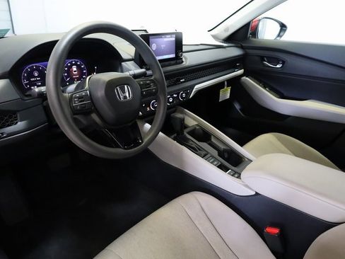 Used 2024 Honda Accord EX image 4
