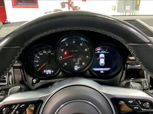 Used 2020 Porsche Macan w/ Premium Package Plus AWD/4WD image 22