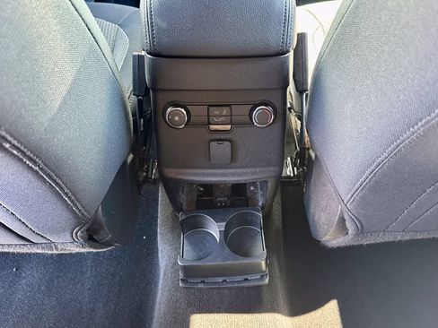 Used 2016 Ford Explorer XLT AWD/4WD image 33