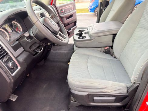 Used 2020 RAM 1500 Classic SLT AWD/4WD image 16