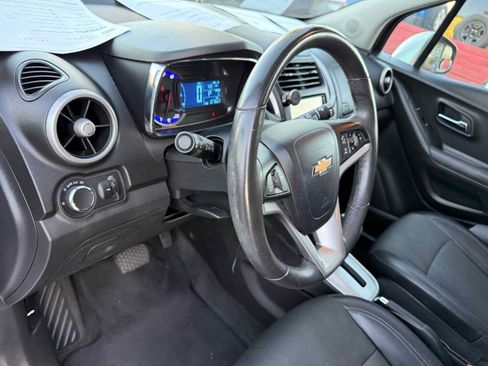 Used 2015 Chevrolet Trax LT w/ LT Sun and Sound Package image 78