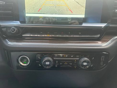 Used 2024 Chevrolet Silverado 1500 LT w/ Protection Package RWD image 18