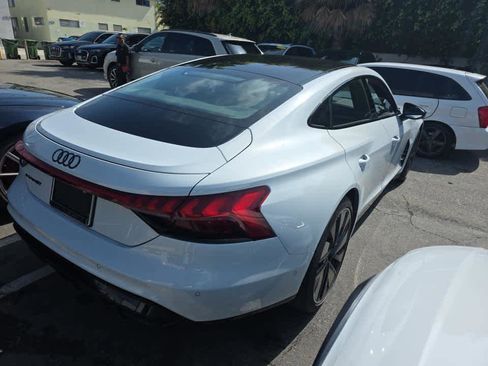 Used 2024 Audi e-tron GT Prestige w/ Prestige Package image 4