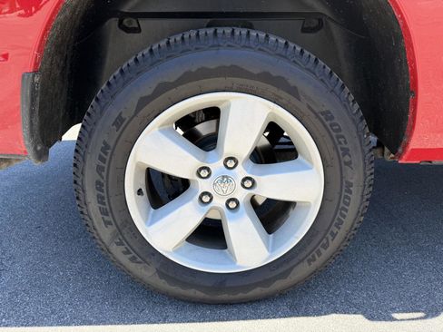 Used 2023 RAM 1500 Classic SLT AWD/4WD image 13