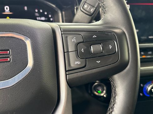 Used 2025 GMC Sierra 1500 SLT AWD/4WD image 38