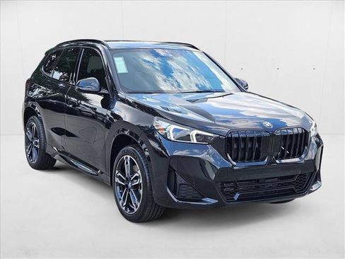 Used 2026 BMW X1 xDrive28i w/ M Sport Package image 3