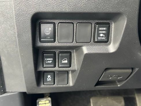 Certified 2022 Nissan Frontier SV w/ Technology Package AWD/4WD image 18