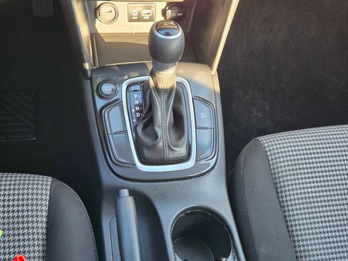 Used 2020 Hyundai Kona SE FWD image 32