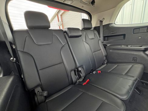 Used 2022 Kia Telluride EX w/ EX Premium Package image 36