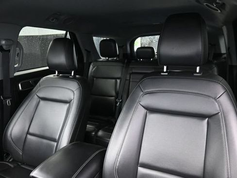 Used 2024 Ford Explorer XLT w/ Equipment Group 202A AWD/4WD image 15