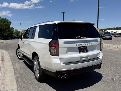 Used 2022 Chevrolet Suburban High Country AWD/4WD image 6