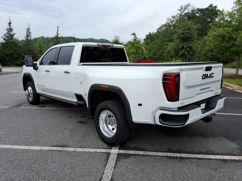 Used 2025 GMC Sierra 3500 Denali Ultimate AWD/4WD image 7