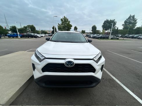 Used 2024 Toyota RAV4 LE AWD/4WD image 2