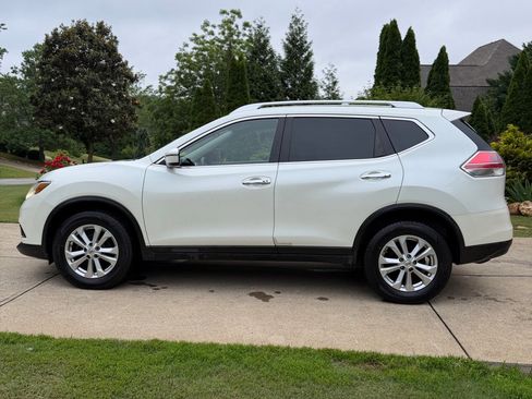 Used 2016 Nissan Rogue SV AWD/4WD image 9