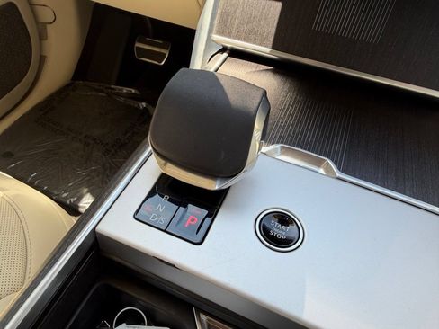 Used 2024 Land Rover Range Rover Autobiography AWD/4WD image 12