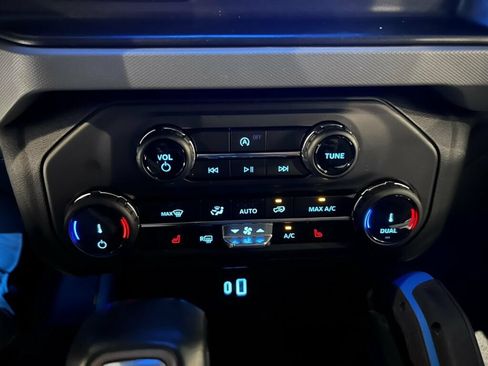 Used 2022 Ford Bronco Black Diamond AWD/4WD image 16