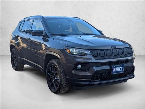 Used 2022 Jeep Compass Altitude image 3