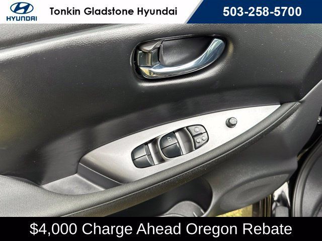 Used 2025 Nissan Leaf S FWD image 11