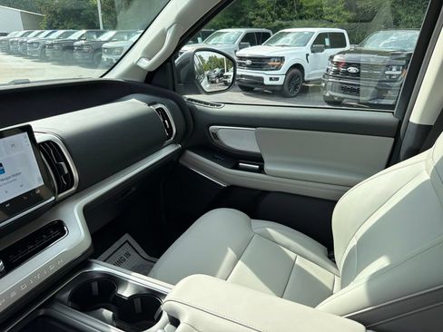 New 2026 Ford Expedition Max Active RWD image 22