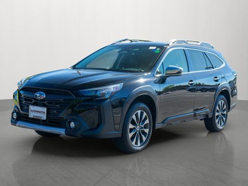 Used 2024 Subaru Outback Touring AWD/4WD image 3