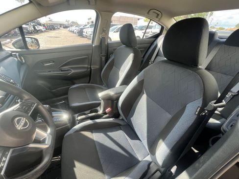 Used 2025 Nissan Versa SV FWD image 36