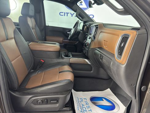 Used 2021 Chevrolet Silverado 1500 High Country w/ Technology Package AWD/4WD image 41
