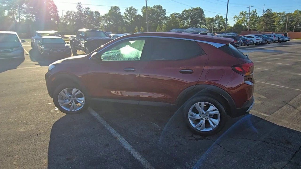 Certified 2024 Buick Encore GX Preferred w/ Comfort Package FWD image 6