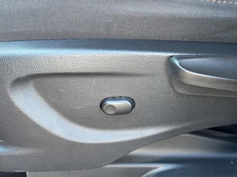 Used 2018 Chevrolet Trax LS image 23