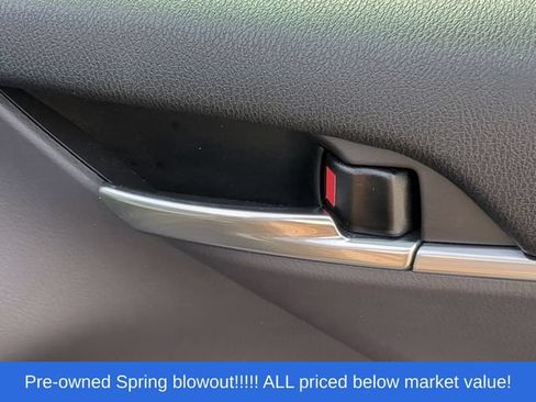 Used 2022 Toyota Camry SE w/ Convenience Package FWD image 44