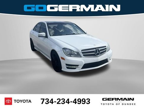 Used 2014 Mercedes-Benz C 300 4MATIC Sedan image 4