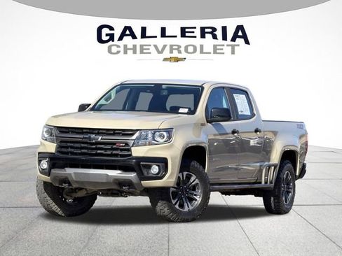 Used 2021 Chevrolet Colorado Z71 w/ Safety Package image 2