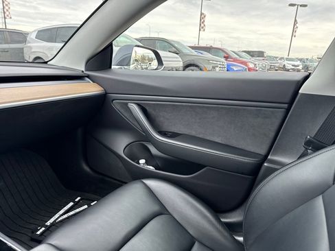 Used 2019 Tesla Model 3 Long Range image 51
