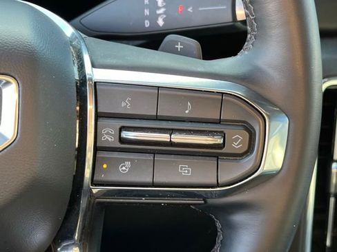 Used 2025 GMC Yukon Denali image 25