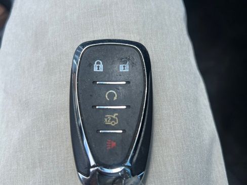 Used 2022 Chevrolet Malibu LT FWD image 37