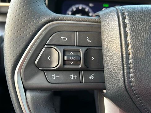 Used 2025 Toyota 4Runner TRD Off-Road Premium AWD/4WD image 20