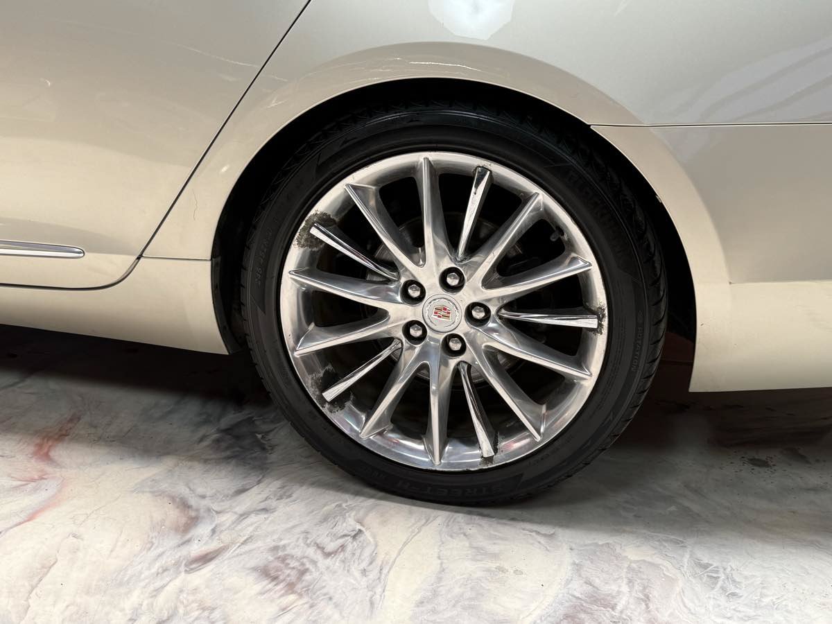 Used 2013 Cadillac XTS Platinum w/ Driver Assist Package FWD image 27