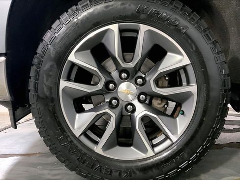 Used 2023 Chevrolet Silverado 1500 LT image 9