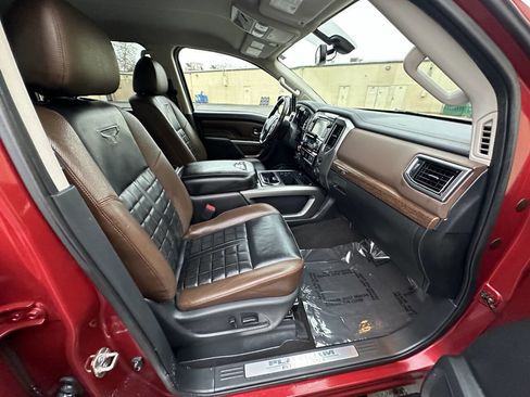 Used 2019 Nissan Titan Platinum Reserve w/ Platinum Utility Package image 12