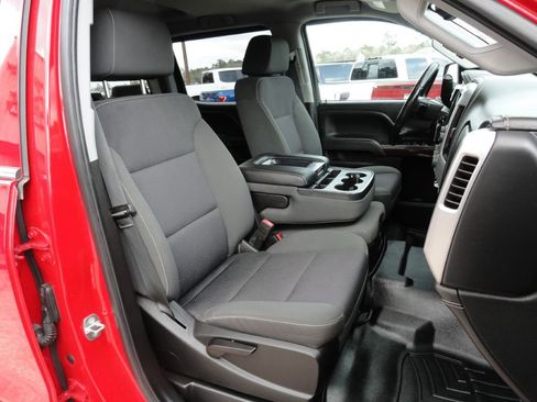 Used 2018 GMC Sierra 2500 SLE w/ SLE Preferred Package image 9