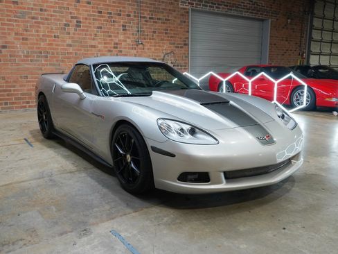 Used 2008 Chevrolet Corvette Convertible w/ Preferred Equipment Group RWD image 3