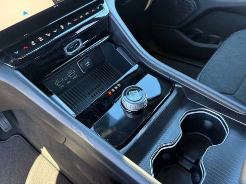 New 2026 Jeep Grand Cherokee Altitude image 25