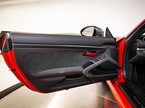 Certified 2024 Porsche 718 Boxster Spyder RS RWD image 22