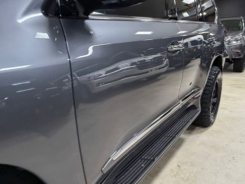Used 2016 Lexus LX 570 4WD image 16