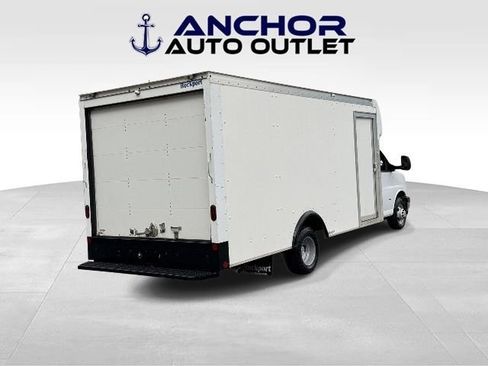 Used 2022 Chevrolet Express 3500 w/ Power Convenience Package RWD image 8