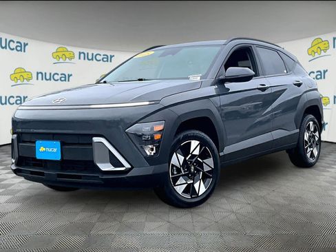 Used 2025 Hyundai Kona SEL image 3