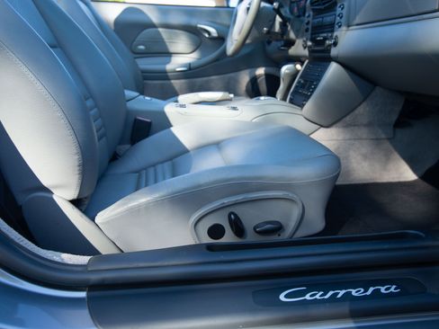 Used 2001 Porsche 911 Cabriolet image 28