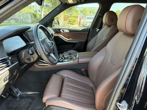Used 2021 BMW X7 xDrive40i w/ M Sport Package image 25