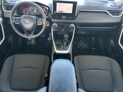 Used 2025 Toyota RAV4 XLE FWD image 9